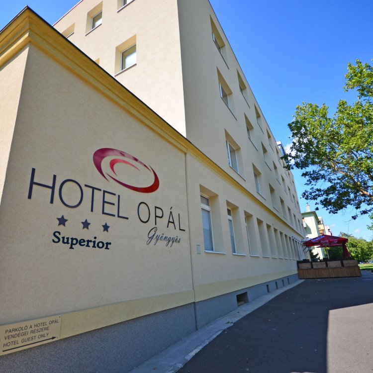 Hotel Opál Gyöngyös