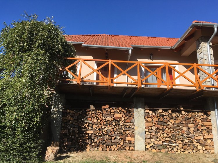 Ciklámen Apartman Velem