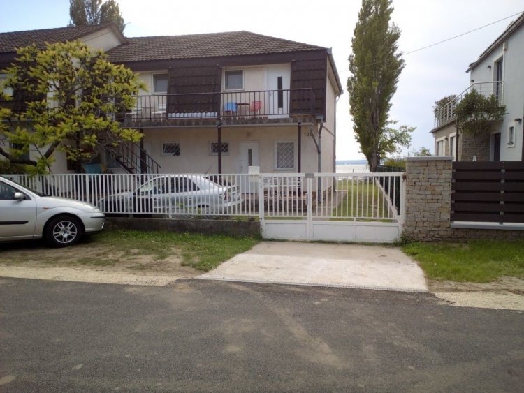 Évi Apartmanok Szántód