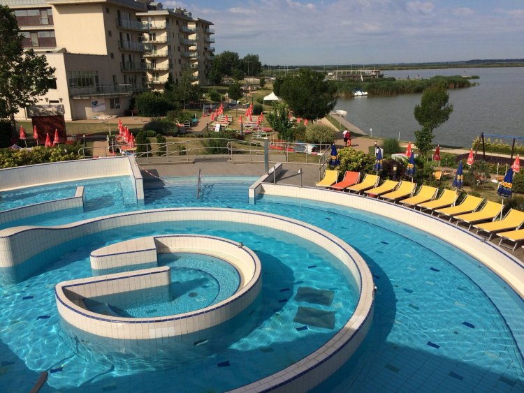 Beach & Wellness Apartman Velence