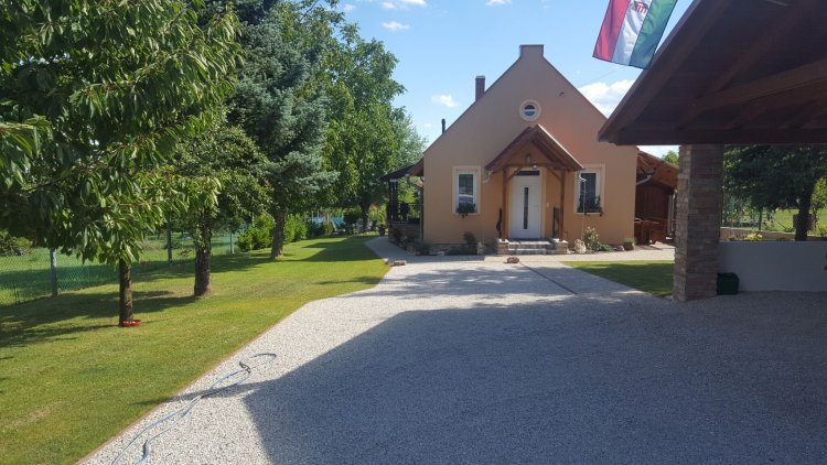 Gyöngyvirág Apartman Keszthely