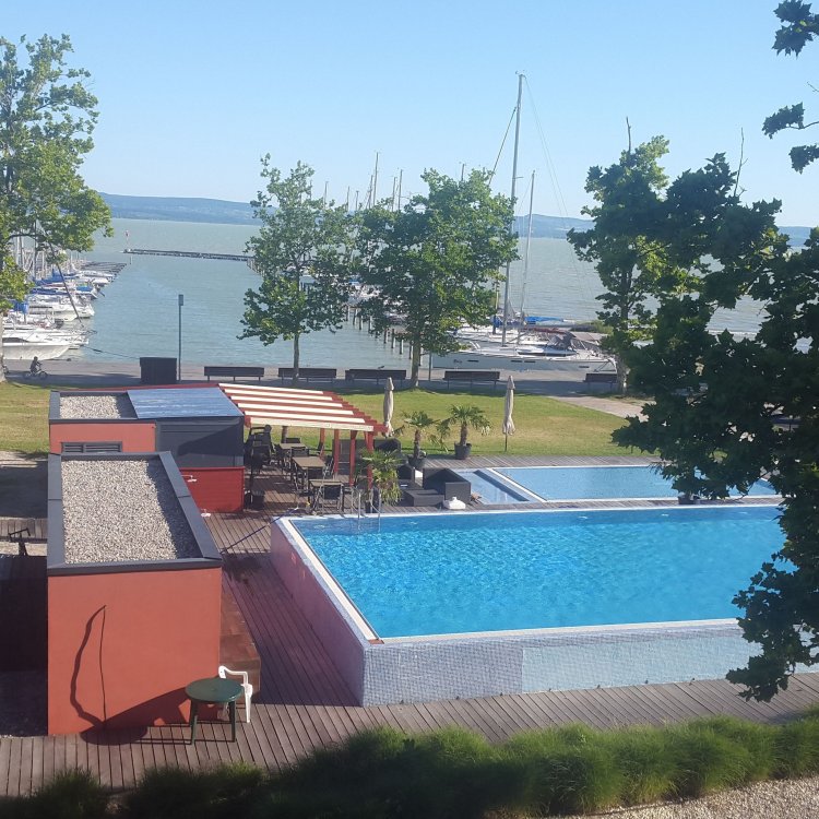 Gemini Superior Apartman & Yacht Balatonlelle