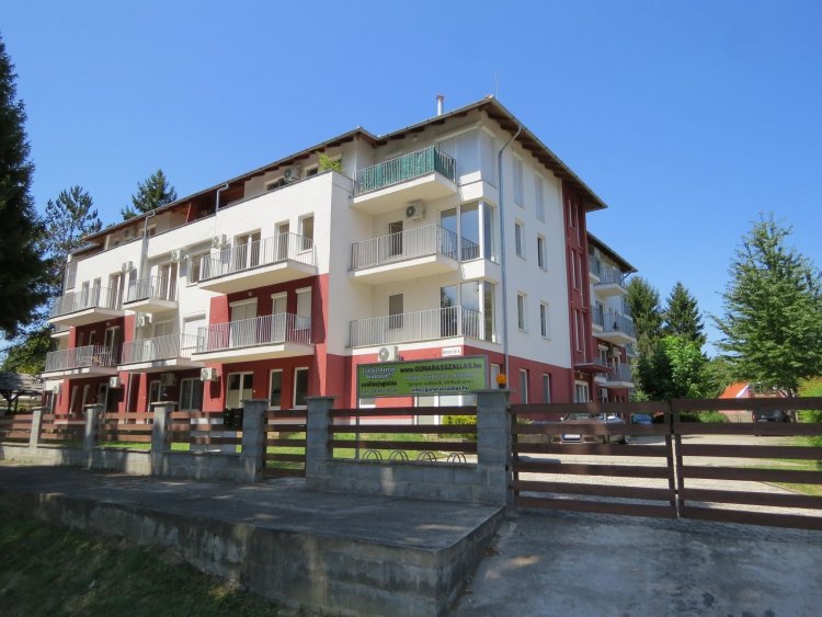 Borostyán Apartman Dombóvár
