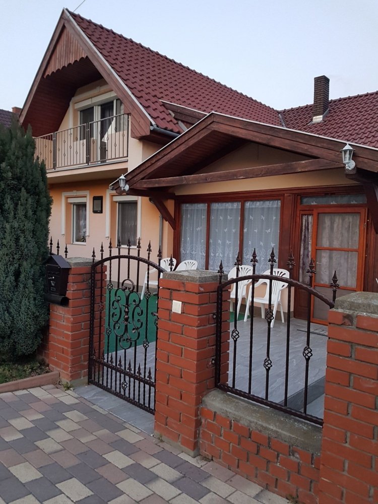 Tiffany Apartman Alsópáhok