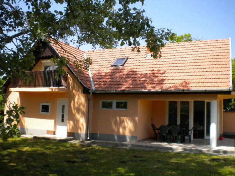 Vadrózsa Apartmanház Poroszló