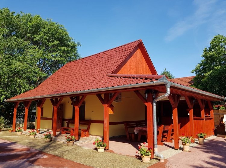 Gyöngy Apartman Berekfürdő
