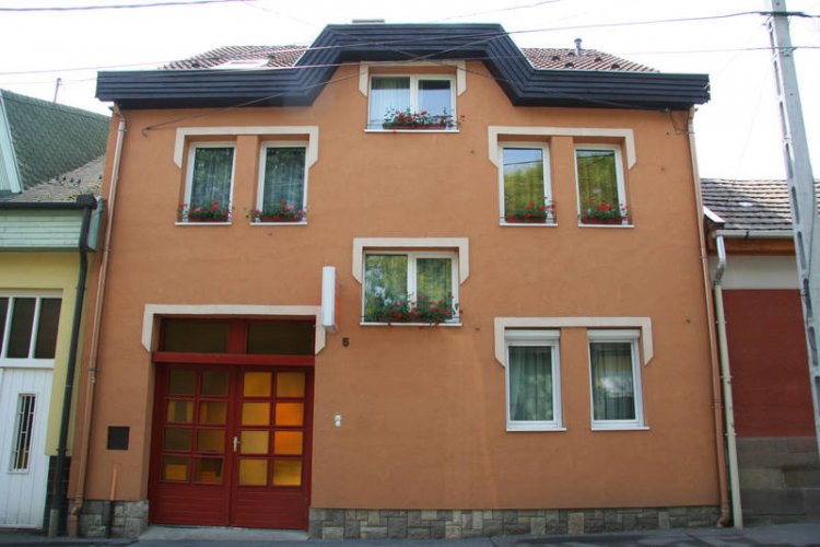 Amulett Apartmanház Eger