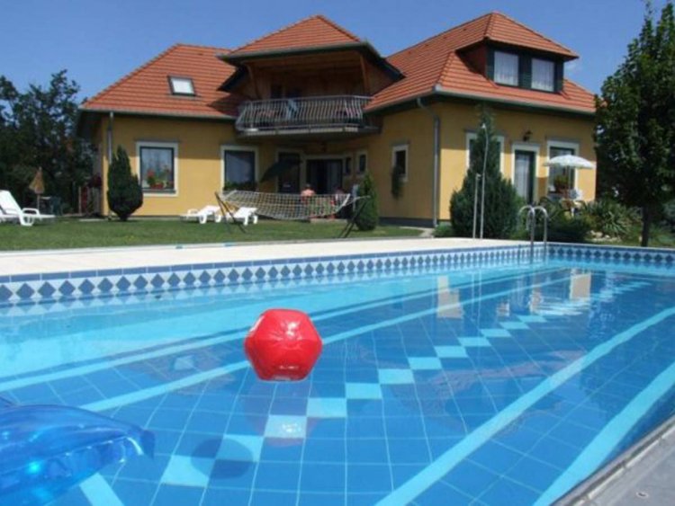 Márta Apartman Gyenesdiás