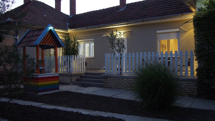 Szín-Ház Apartman Gyula