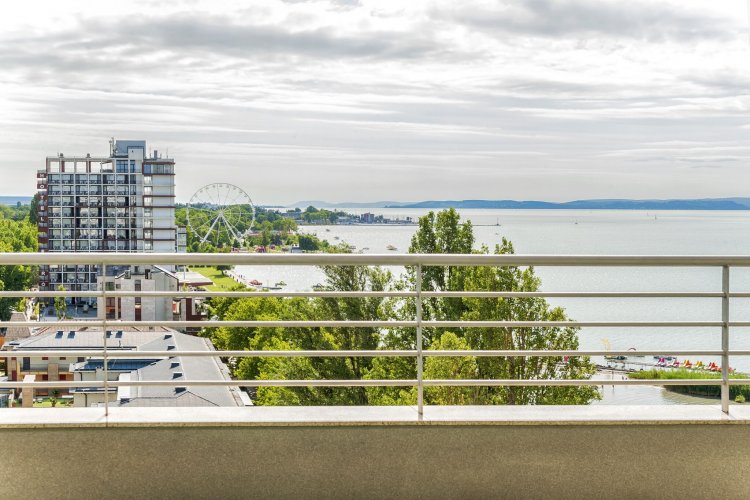 Club 218 Palazzo Wellness Apartman Siófok