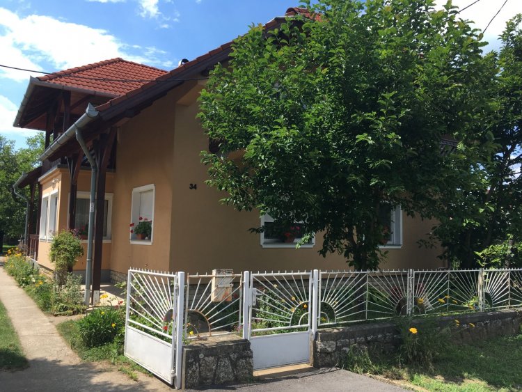 Ica Vendégház Balatonboglár