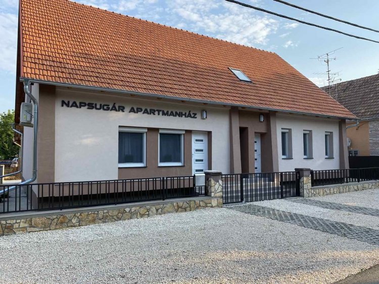 Napsugár Apartmanház Harkány