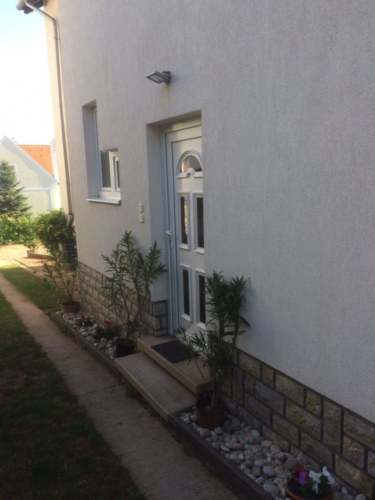 Eszter Apartman Paloznak