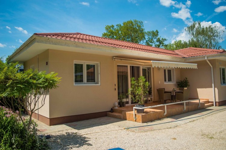 Lulu Apartman Balatonboglár