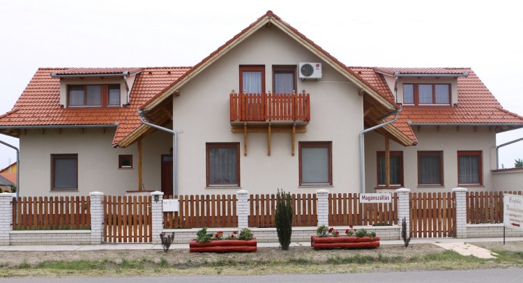 Csipkeház Apartman Cserkeszőlő