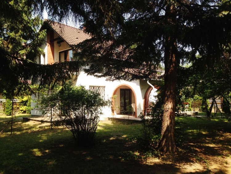 Endretro Aranypart Apartmanház Siófok