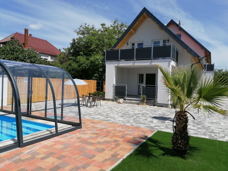 U8 Apartmanház Vonyarcvashegy