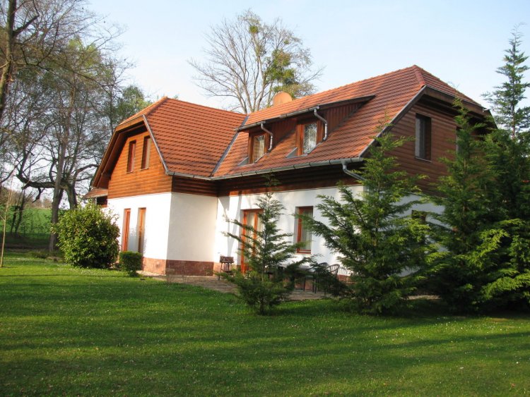 Csiki-lak Wellness Apartman Zalacsány
