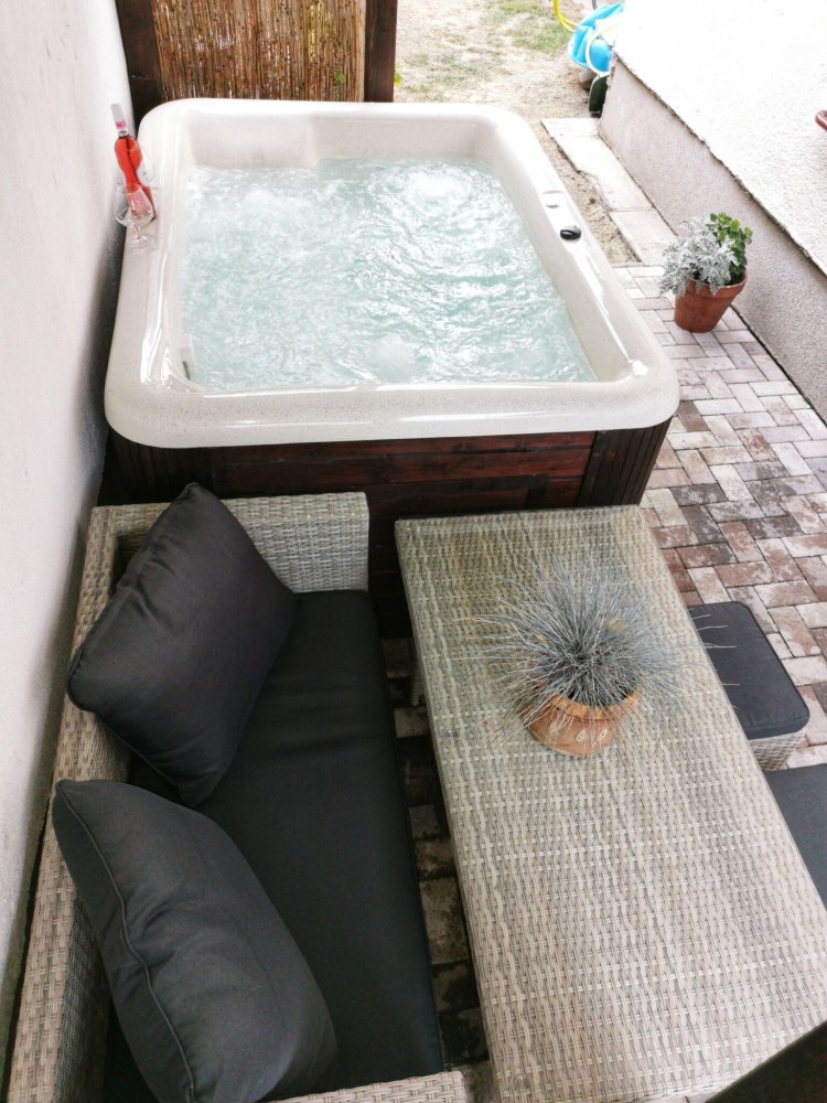 Á-B Apartman Gyula