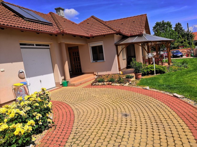 Aquaazur Apartman Hajdúszoboszló