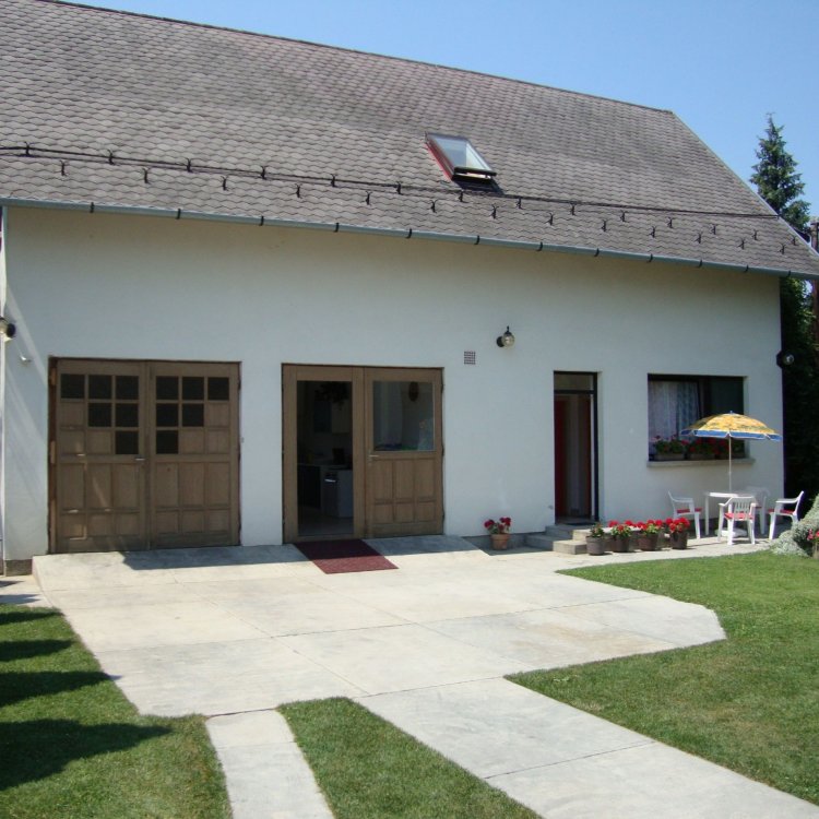 Tulipán Apartmanház Balatonboglár