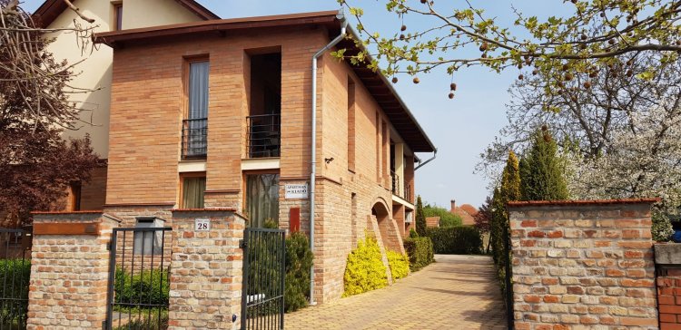 Bagolyvár Apartman Gyula