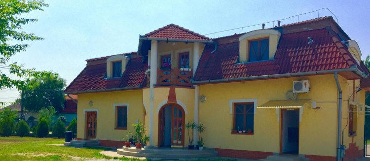 Akácliget Gyógy- és Strandfürdő Karcag