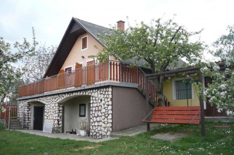 Balaton Hegyvidéki Apartman Balatonederics