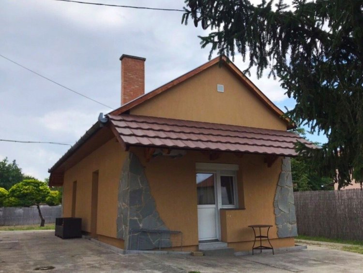 Jázmin Vendégházak és Apartmanok Mórahalom