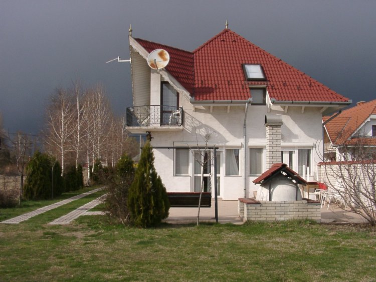 Tarr Apartmanházak Iker Vendégház Zamárdi