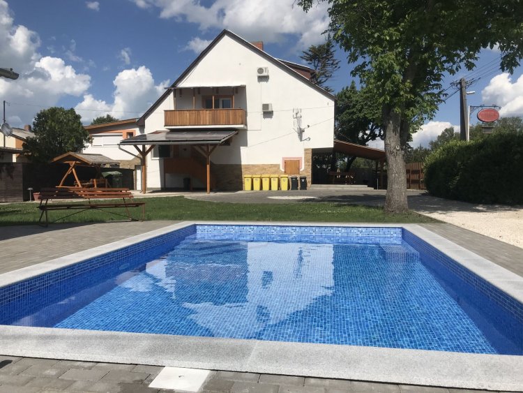 Famvarga Apartmanok Balatonfenyves