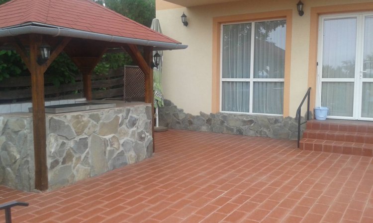 Ti-Ni Apartman Csopak