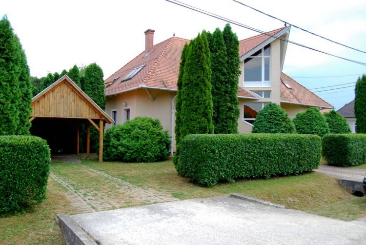 Mol-Ker-Vill Apartmanok Lenti