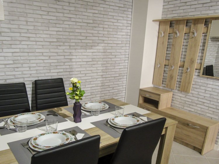 AwesHome City Apartment Debrecen