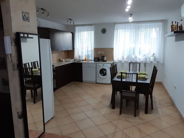 Belváros Közeli Kertkapcsolatos Apartman Debrecen