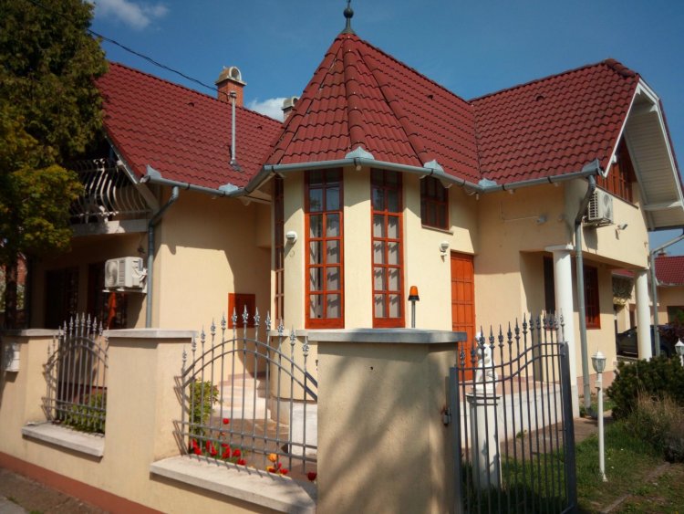 Thália Apartmanház Hajdúszoboszló