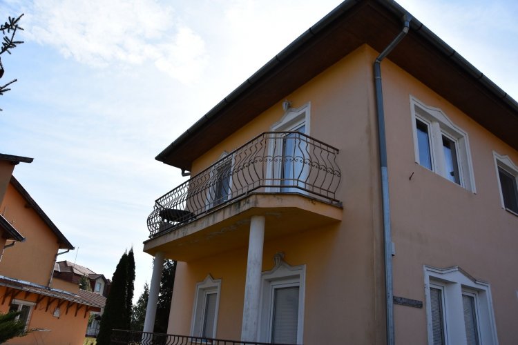 Zóra Apartman Kehidakustány