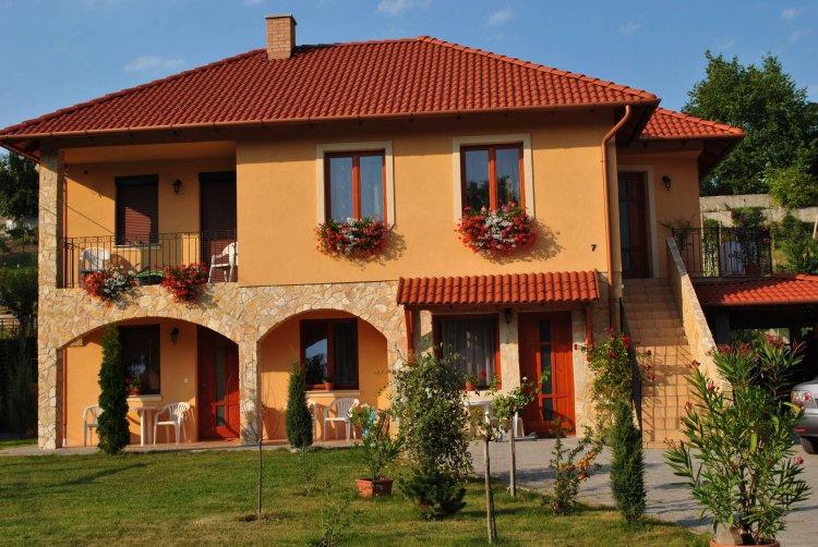 Mediterrán Apartmanház Eger