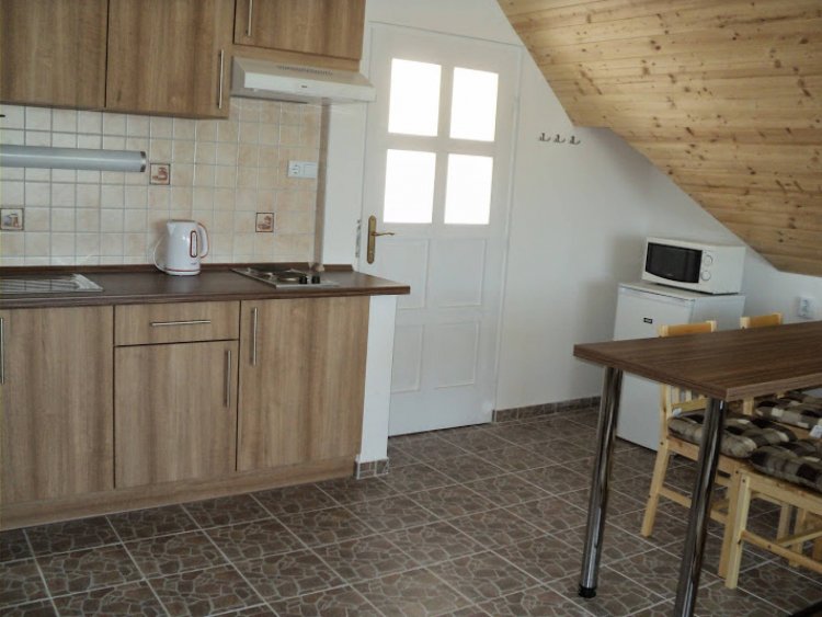 Árnyas Apartman Balatonszemes