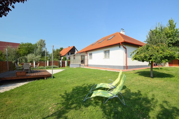 Noémi Apartman Balatonkenese