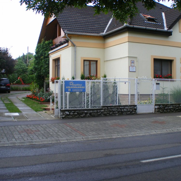 Napfény Apartmanház Eger