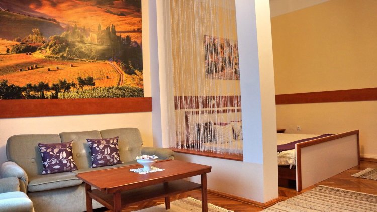 Hajnal Apartman Gyula