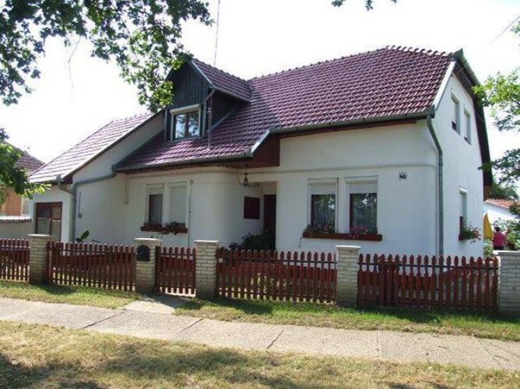 Háromtölgy Apartman Gyula
