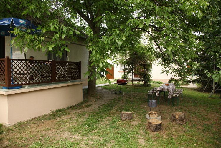 Hegyalja Apartmanház Zalakaros