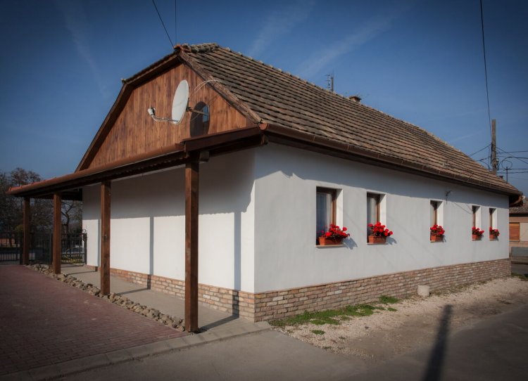 Grabensia Iskolamester Apartmanház Garáb