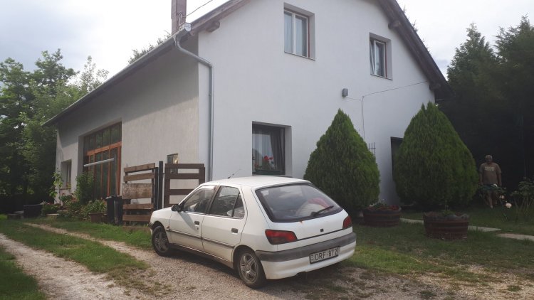 Fecskeház Apartman Almásháza