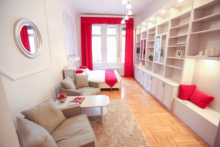 d.Five Classic Luxury Apartment Budapest
