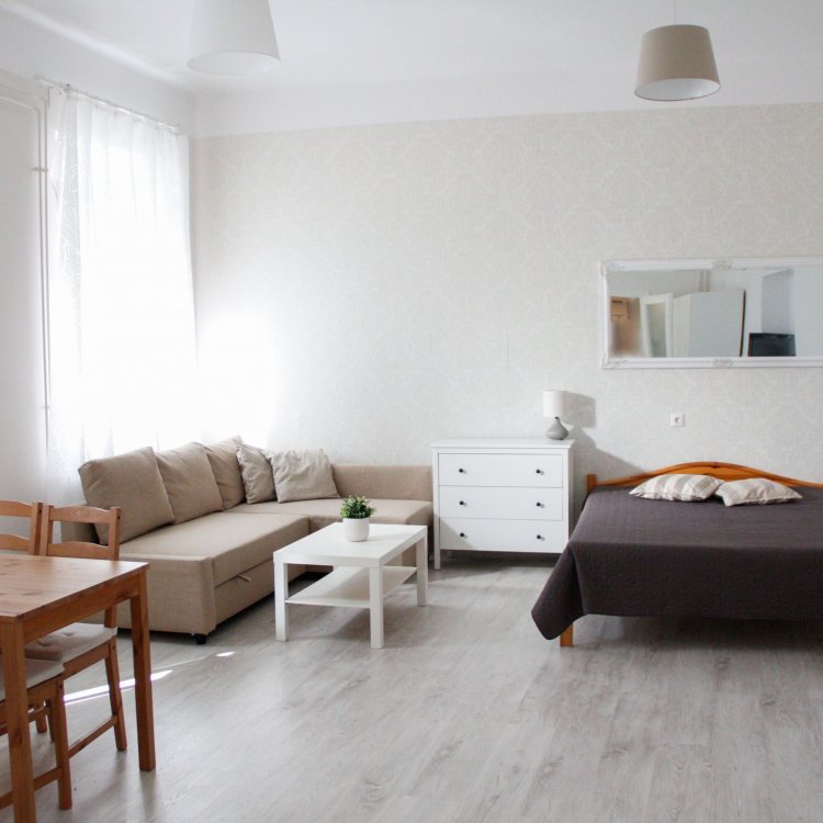 Pacsirta Apartmanház Eger