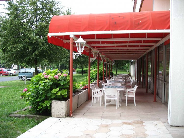 Neptun Apartman Üdülőház Balatonföldvár
