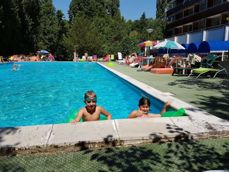Neptun Apartmanház Platánsor Balatonföldvár